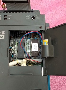 原装三菱PLC控制器AOJ2CPUS7实物拍摄