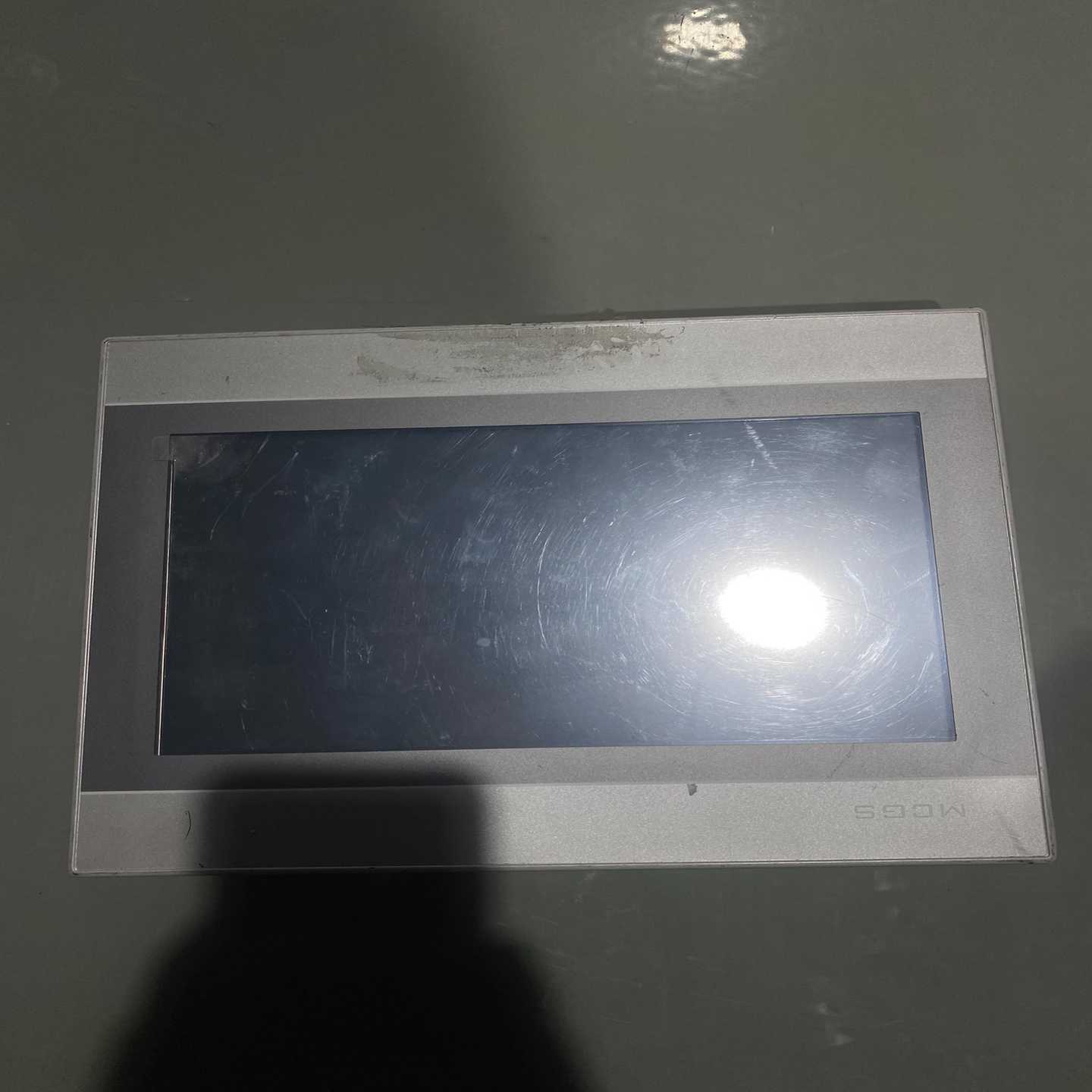 出售昆仑通态触摸屏TPC1061Hn，成色如图，功能包好，实--议价商