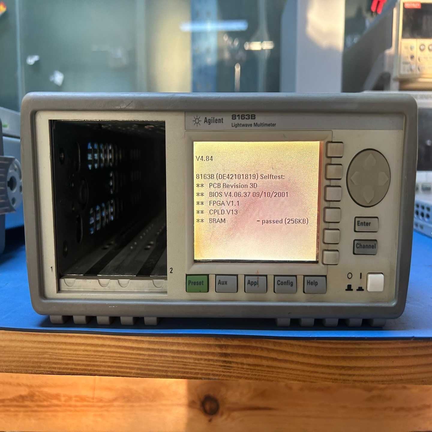 （议价）8163B光功率计另有81636b模块。实图拍摄屏