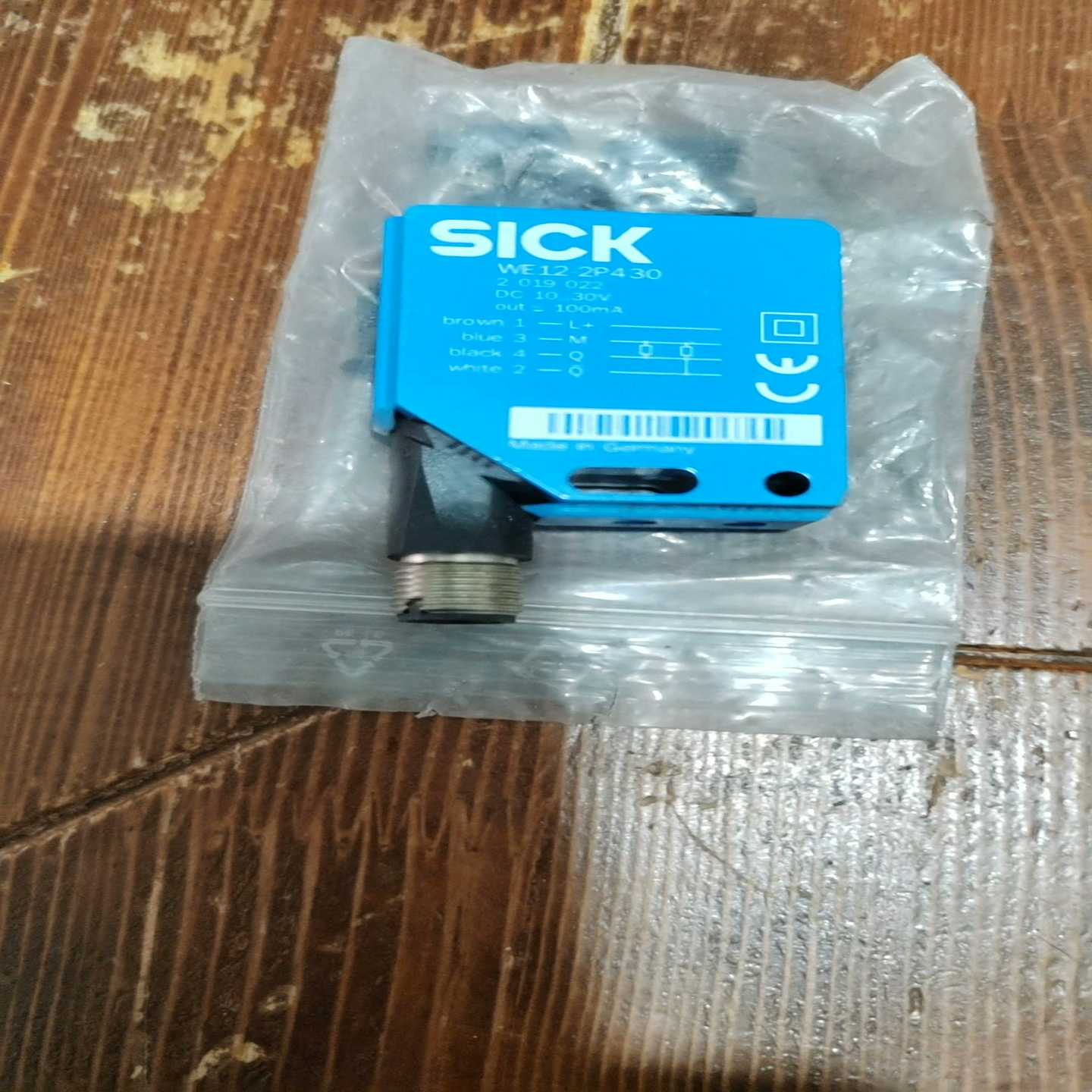 的德国SICK传感器WE12-2P430，有1个，询价