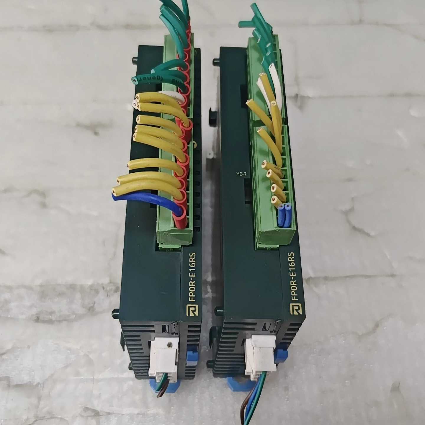 松下FP0R-E16RS/AFP0RE16RS原装PLC扩展--议价商品