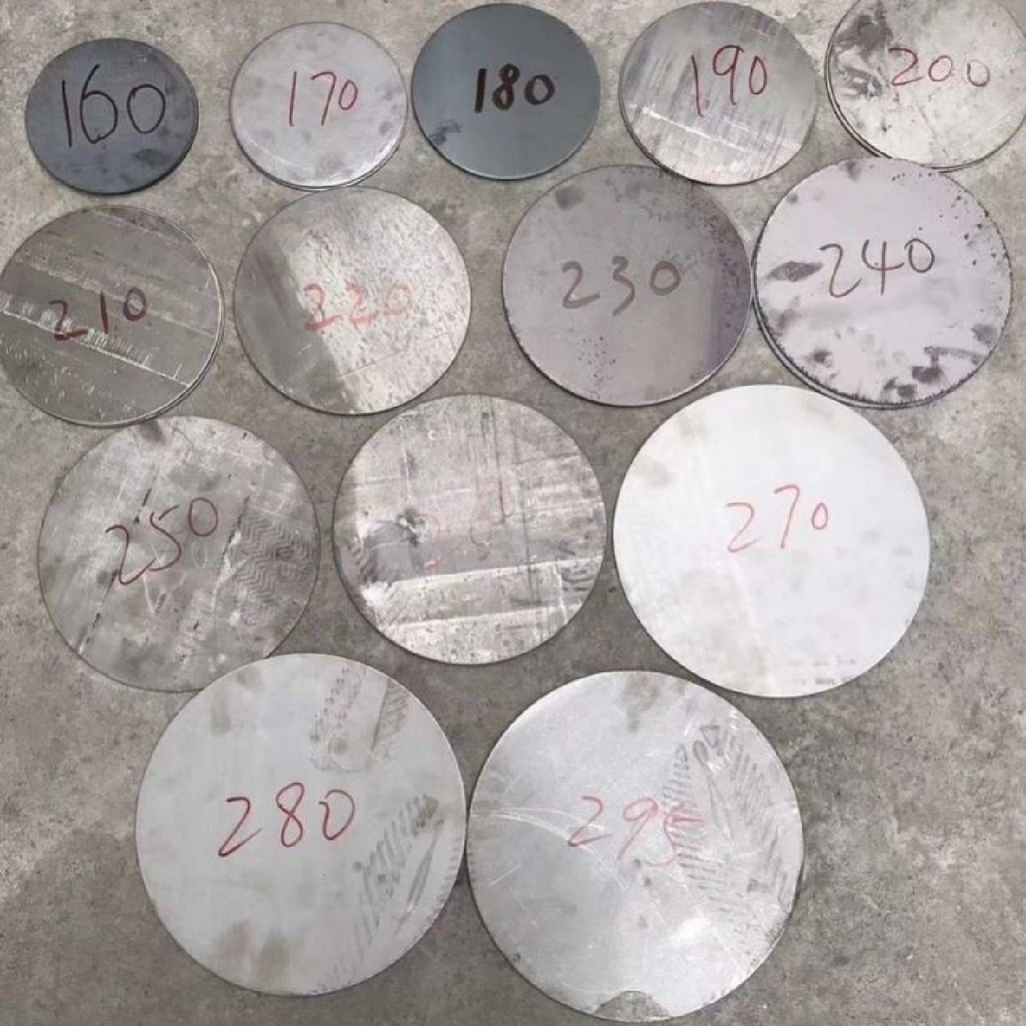 碳钢工地预埋桩芯圆铁片工程钢板心桩帽圆片加工灌装打桩饼圆盘拖,金属材料及制品,钢板,淘宝优惠券,粉丝福利购,淘宝优惠卷