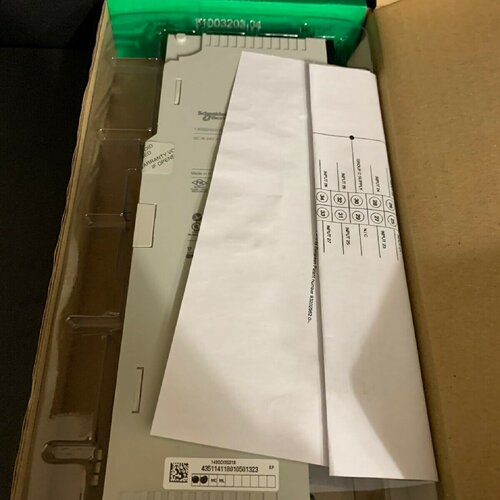 议价Schneider离散量输出模块140DAO84210全新现货