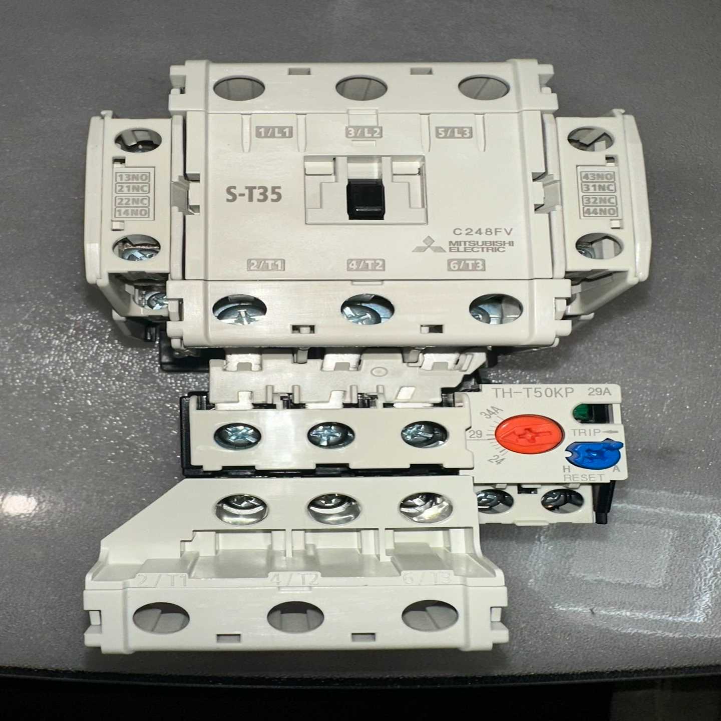 议价三菱电梯接触器S-T35AC200V原厂全新未使