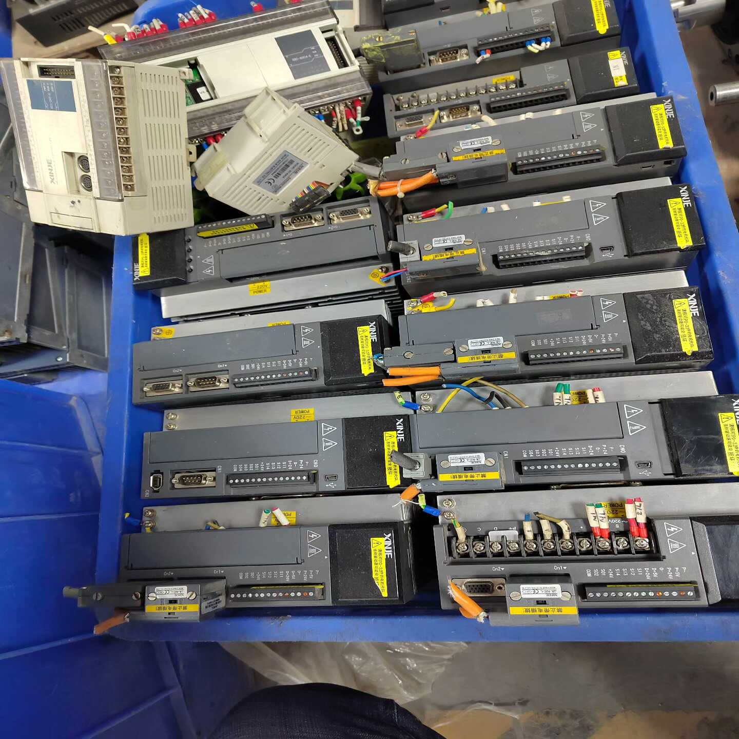 信捷伺服DS3E-21P5-PFA，电机MS-130ST-M--议价商品