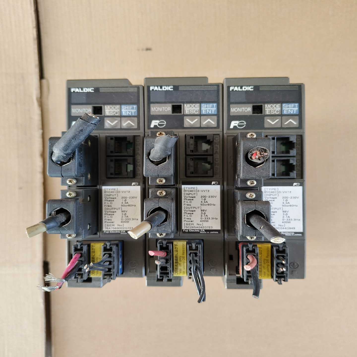咨询-RYC401D3-VVT2驱动器三台400V
