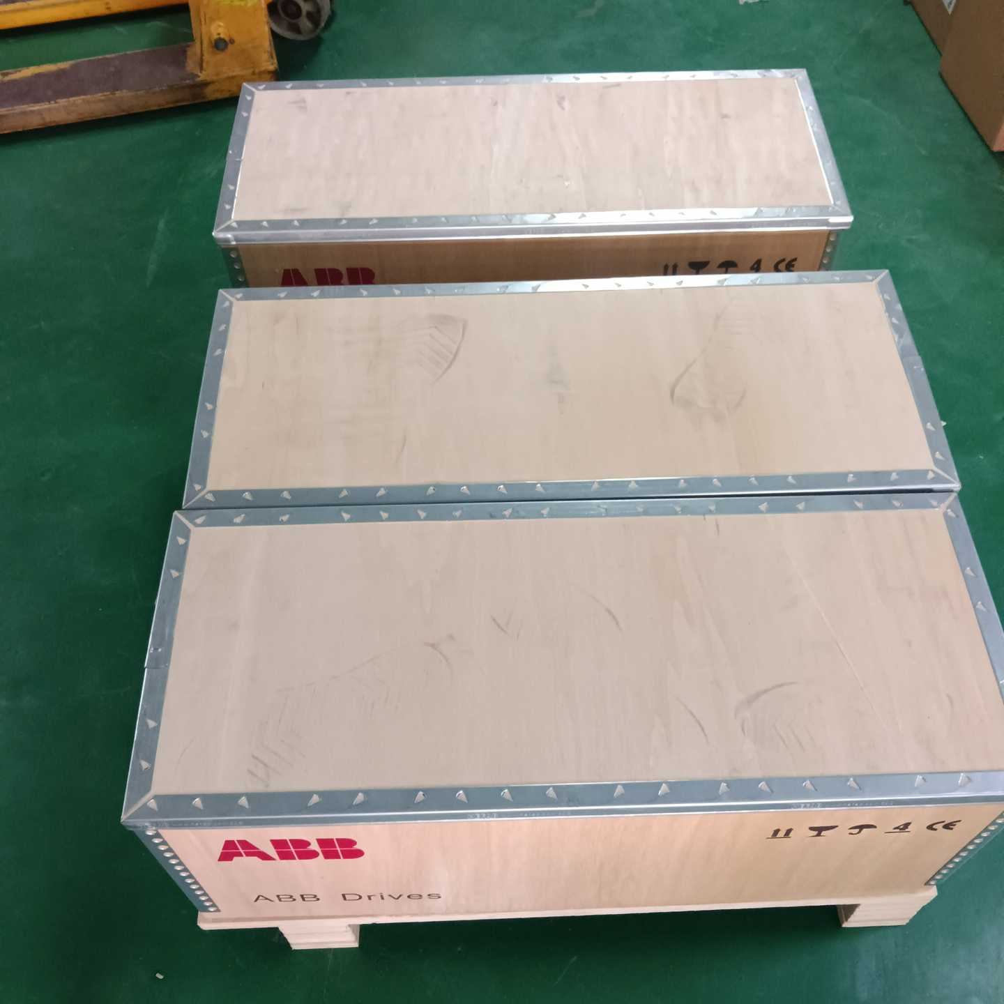 询价ABB变频器ACS510-01-125A-4，55KW大功率