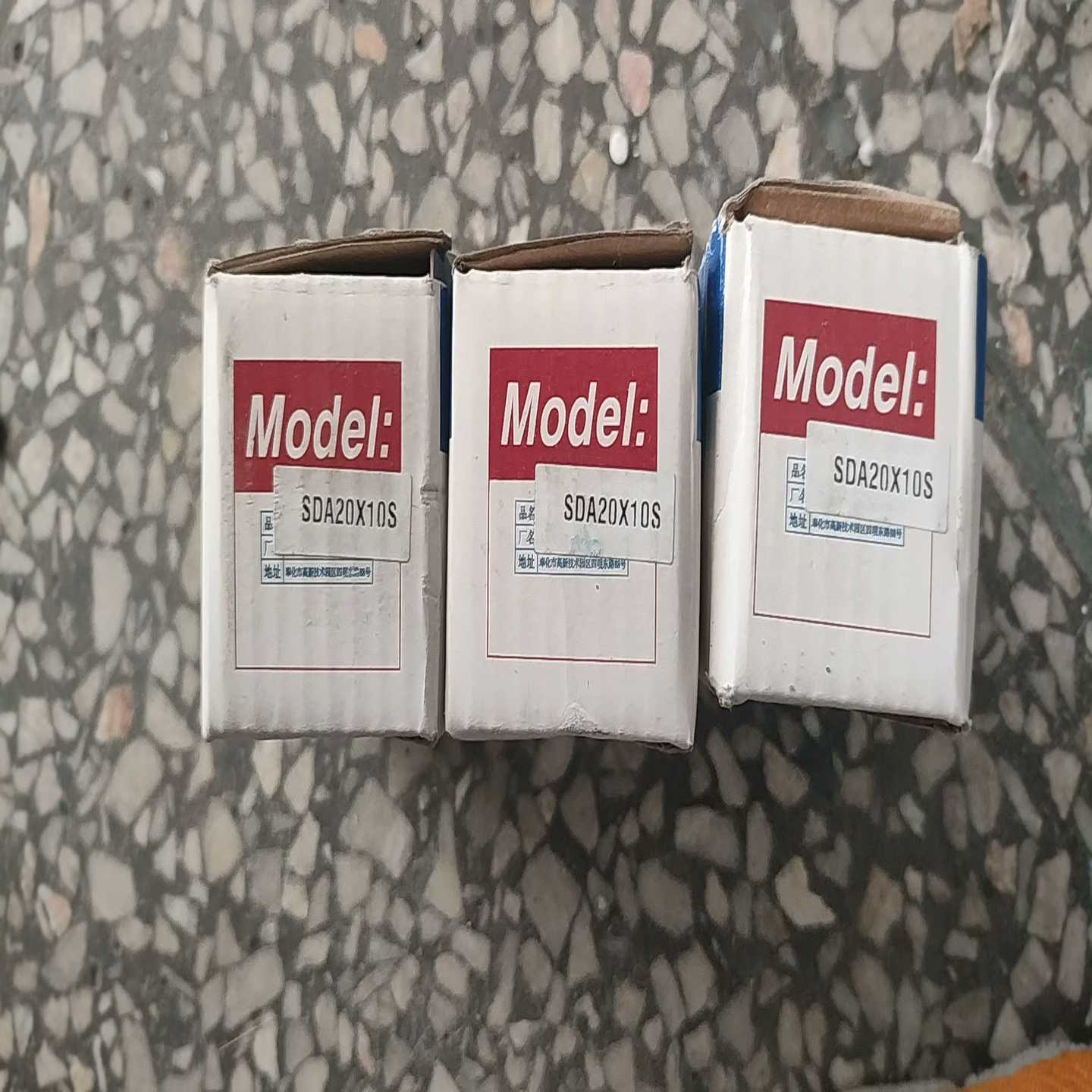 议价SDA20X10S  全新原装亚德客超薄气缸打包出100全新