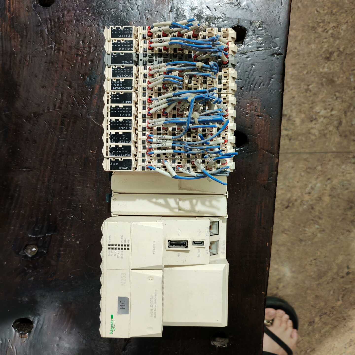 议价施，tm258ld42dt4l，模块dm72f0，