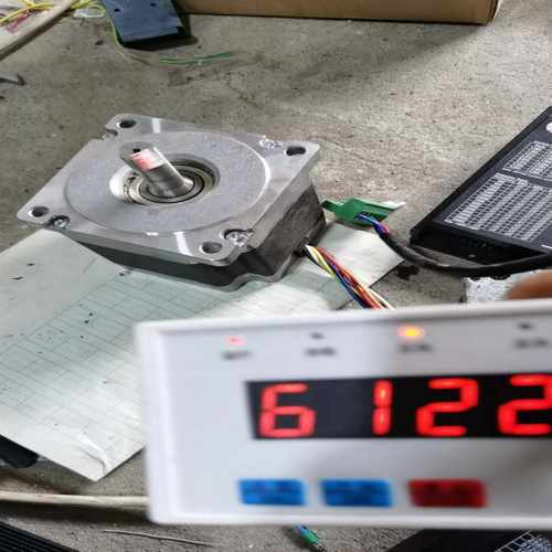 咨询-清仓雷赛智能步进电机，型号是86hS45，4.5N.m,轴径