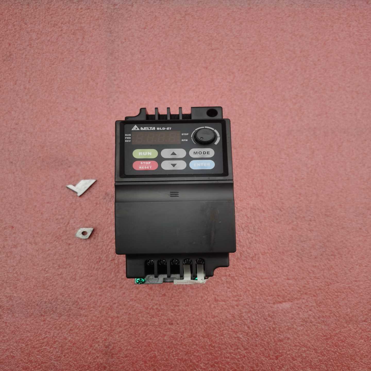 台达变频器BLD004E121A0.4KW220V没询价