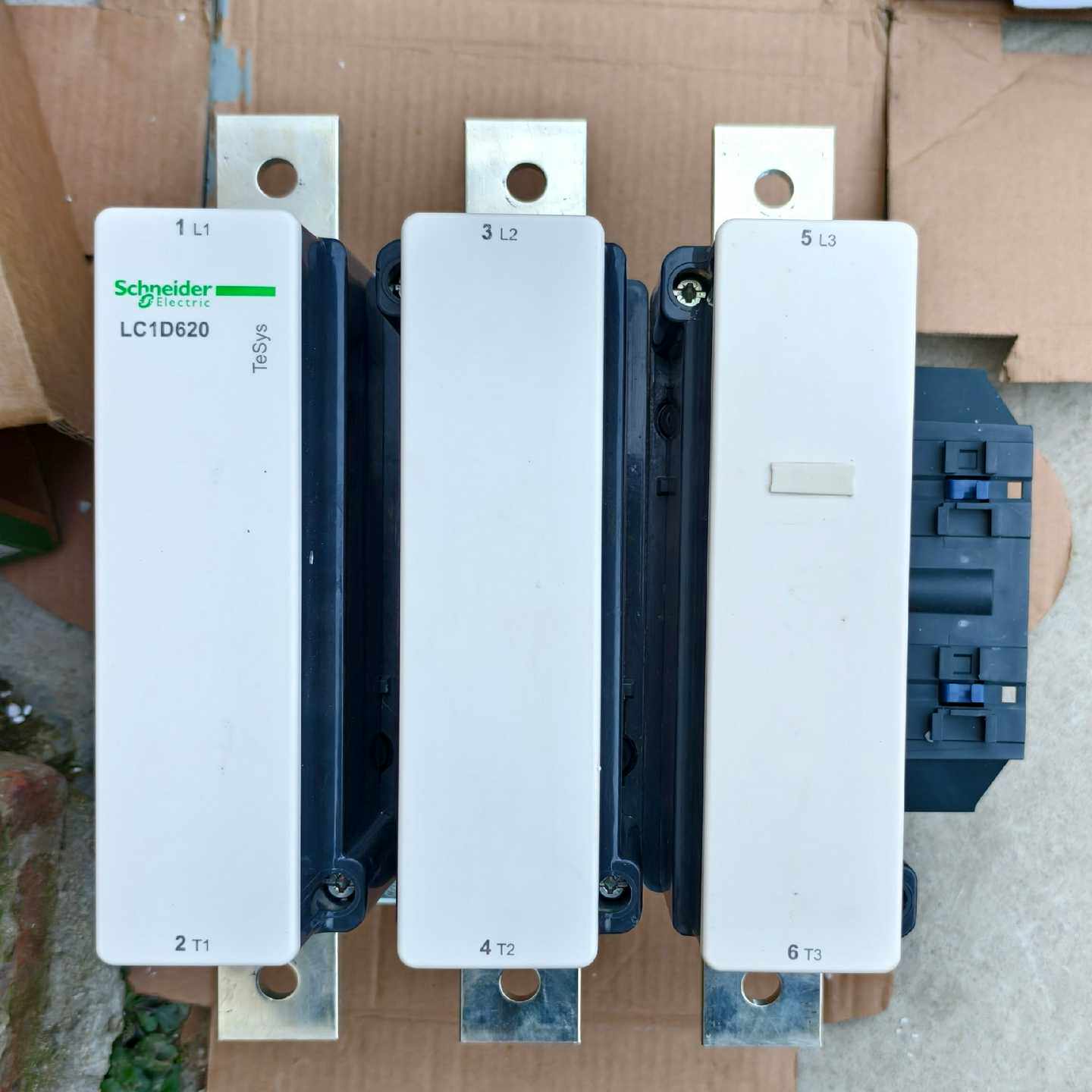 LC1D620M7C接触器，，有的联系询价