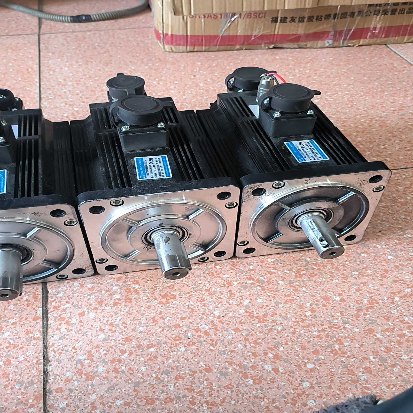 询价~FOYO 130伺服电机带抱闸，型号HM1301560K-2