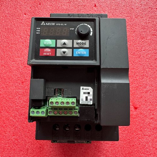 寻台达1.5kw变频器VFD015EL21W