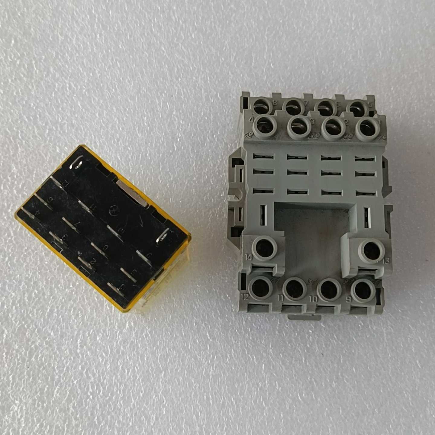 SH4B-05C底座RH4 AC120V和泉继电器~询价
