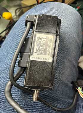 伺服电机ECMA-C20401FS功率100W带刹车。