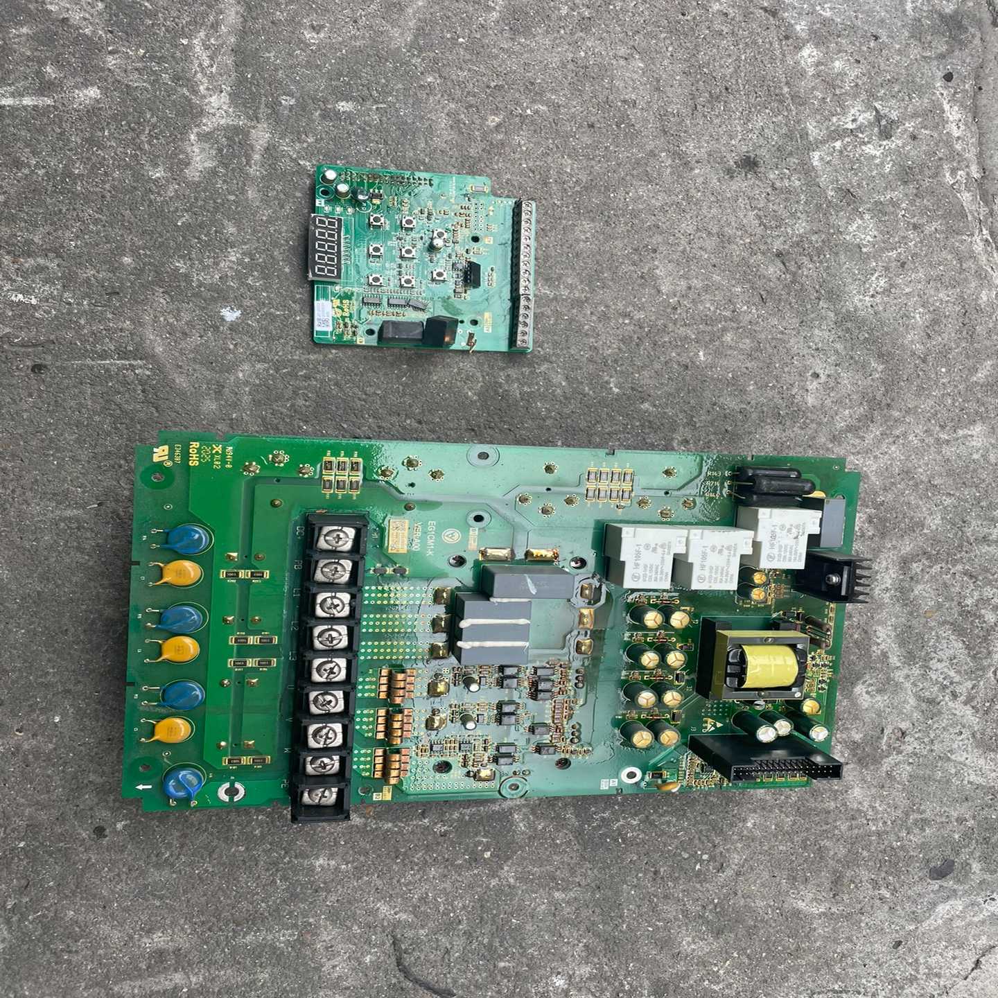 【议价】华远变频器,Z100-4T0220-K,板一套,主板搞烂了,适用