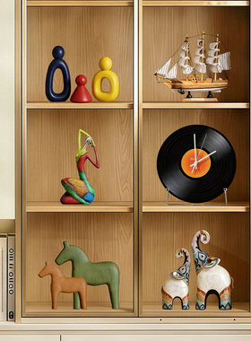 电视柜装饰品摆件2026新款客厅酒柜高端大气上档次玄关餐柜高级