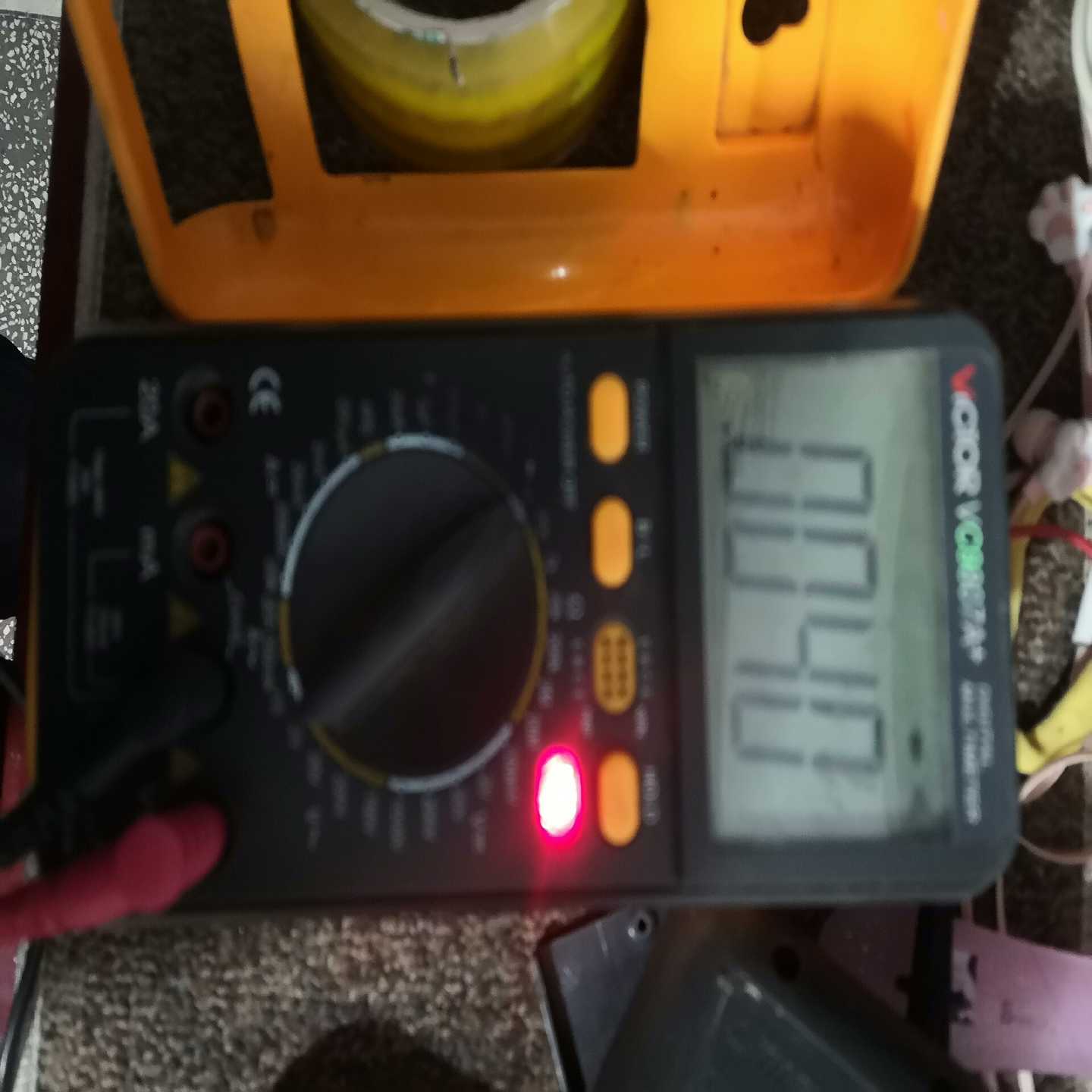 胜利VC9807A，成色一般，正常用，硬芯，询价