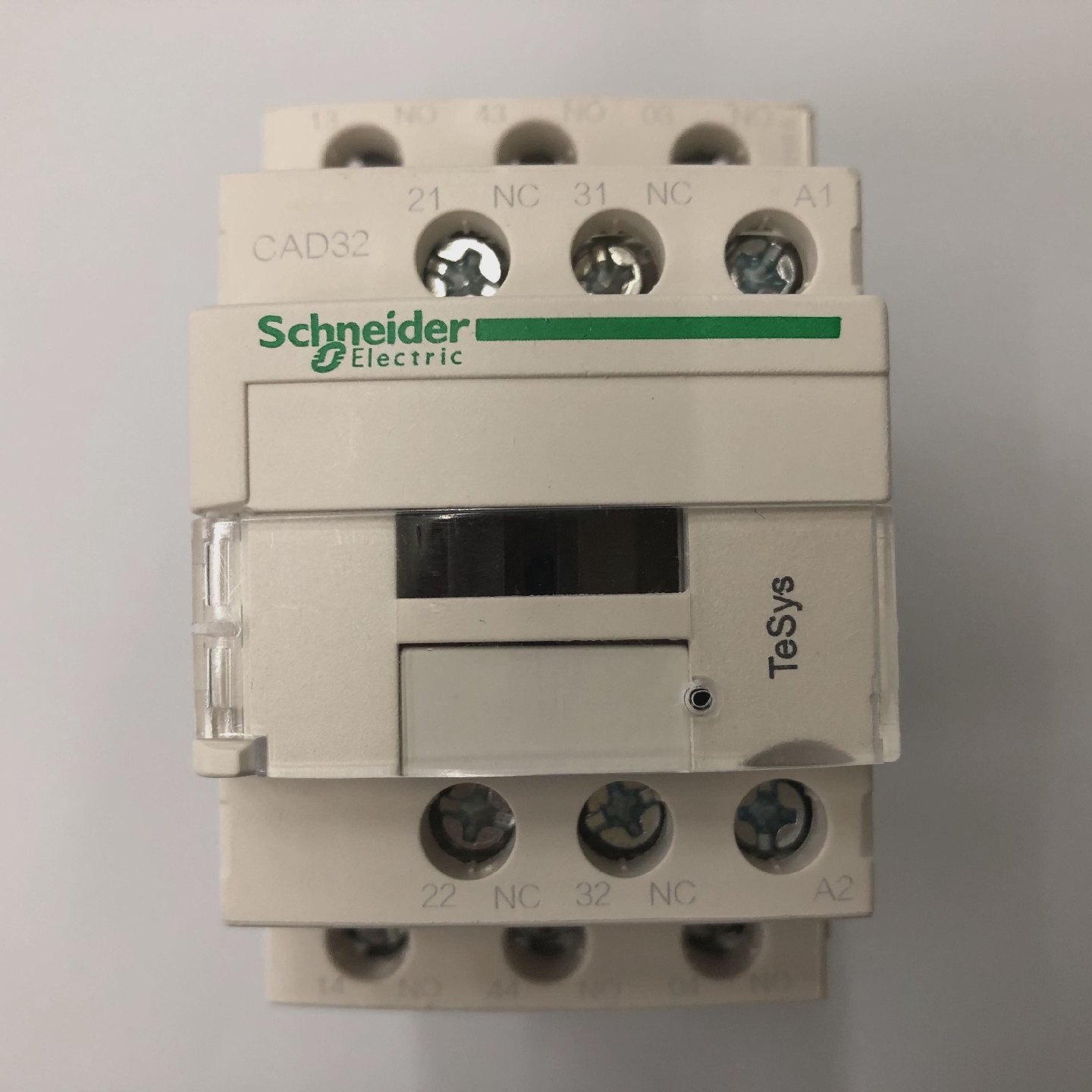 询价原装正品CAD32F7CAC110V3开2闭施耐德中间继电器控制继电器