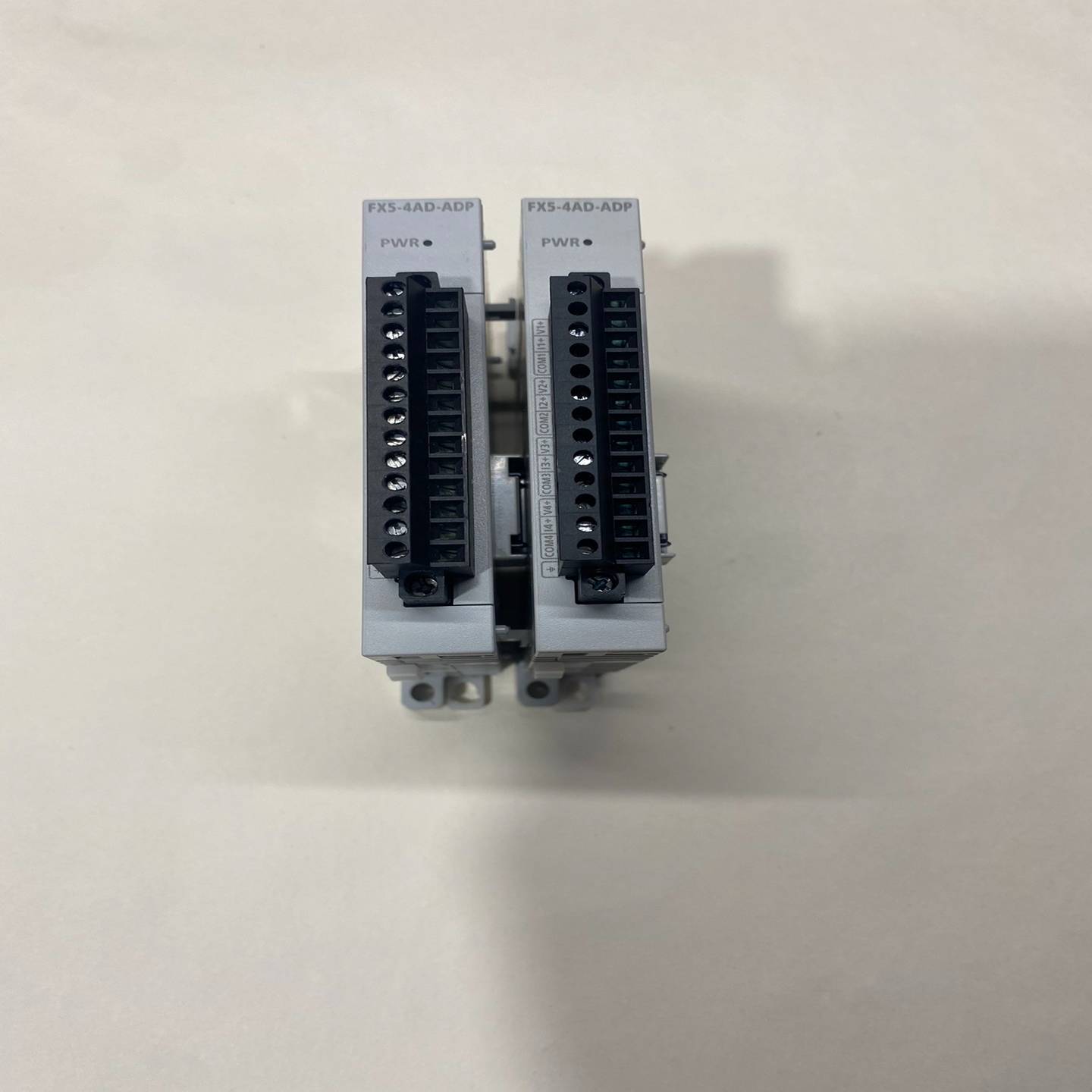 三菱可编程控制器模块，型号FX5-4AD-ADP，包原装正品--议价商品