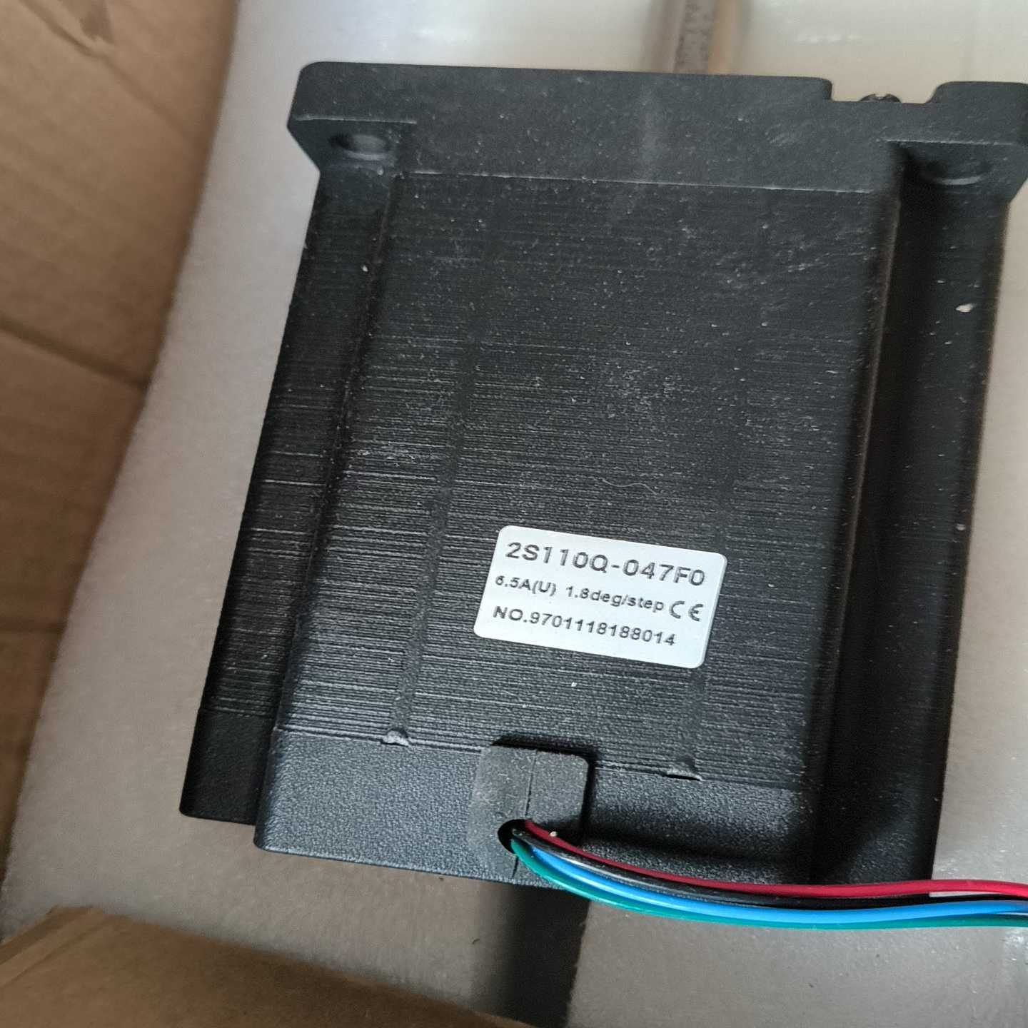 步科步进电机2S110Q-047F0，额定电流6.5A，步距
