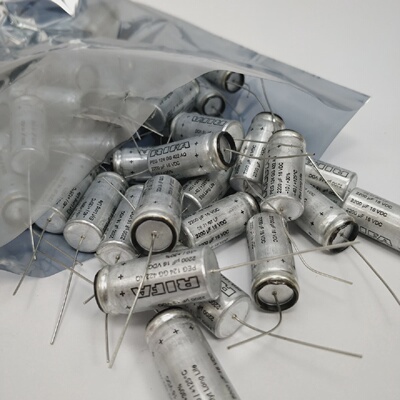寻XRifa Peg 124 Gg 422 Aq Capacitor 2200uf 16Vdc