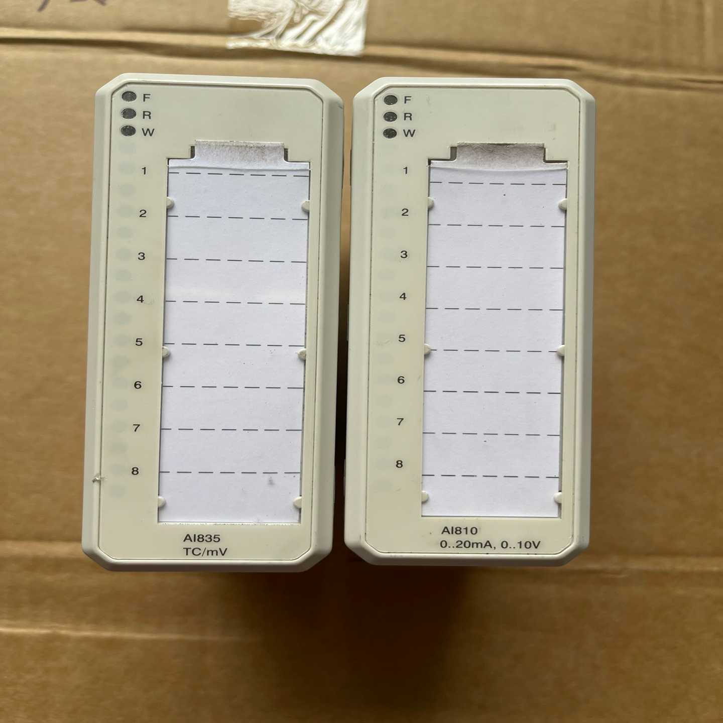 【议价】无包装AI835AI810两个型号各一个，