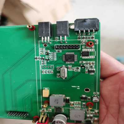 出带板STM8S208C8，数量37片，单价3元，合计货款1--议价商品