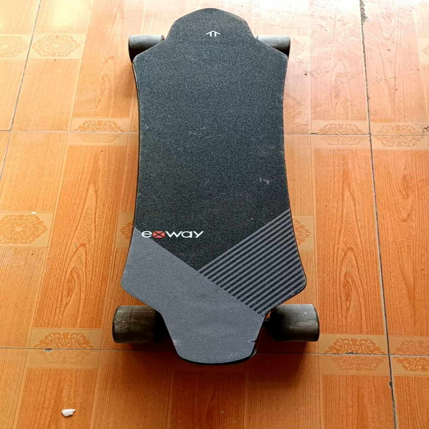 exwayx1Pro电动滑板功能使用正常图片是实物图--议价商品