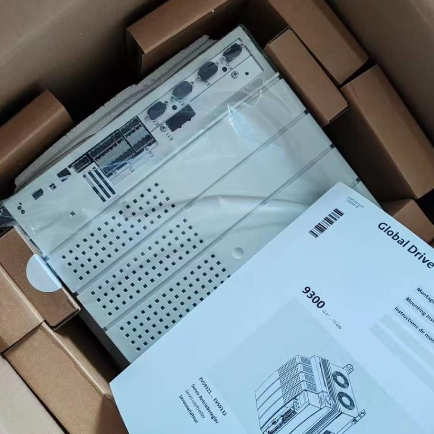 配件E82EV113K2C E82EV153K4B24 伦茨变频器现货包邮咨询议价议价