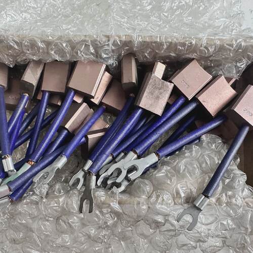 The CarboneLorraine Mersen OMC Industrial Carbon Brushes X25