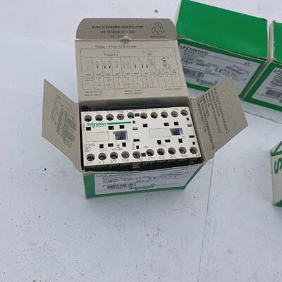 1pc X SCHNEIDER ELECTRIC LP2 K0610FD Tesys 049711 Reversing