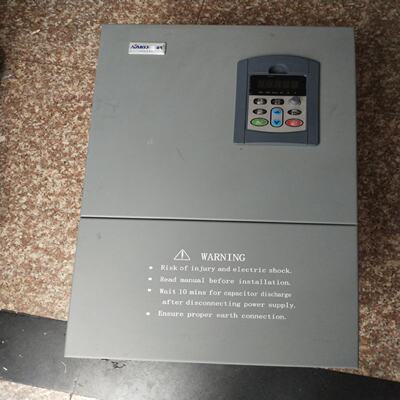 迅三科变频器SKI600055G075P4与雨机械