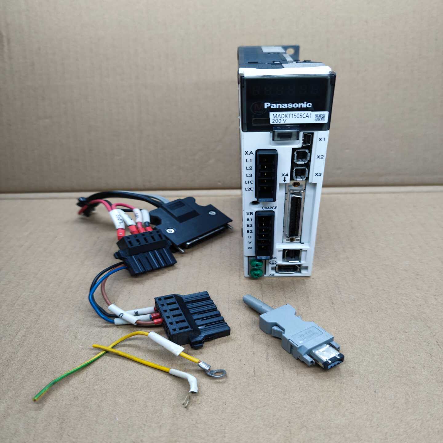 原装松下PanasonicA5伺服驱动器MADKT150--议价商品