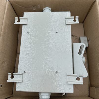 LEGRAND 99015 Combined Switch 3 Poles 20A 380500V Metal Box