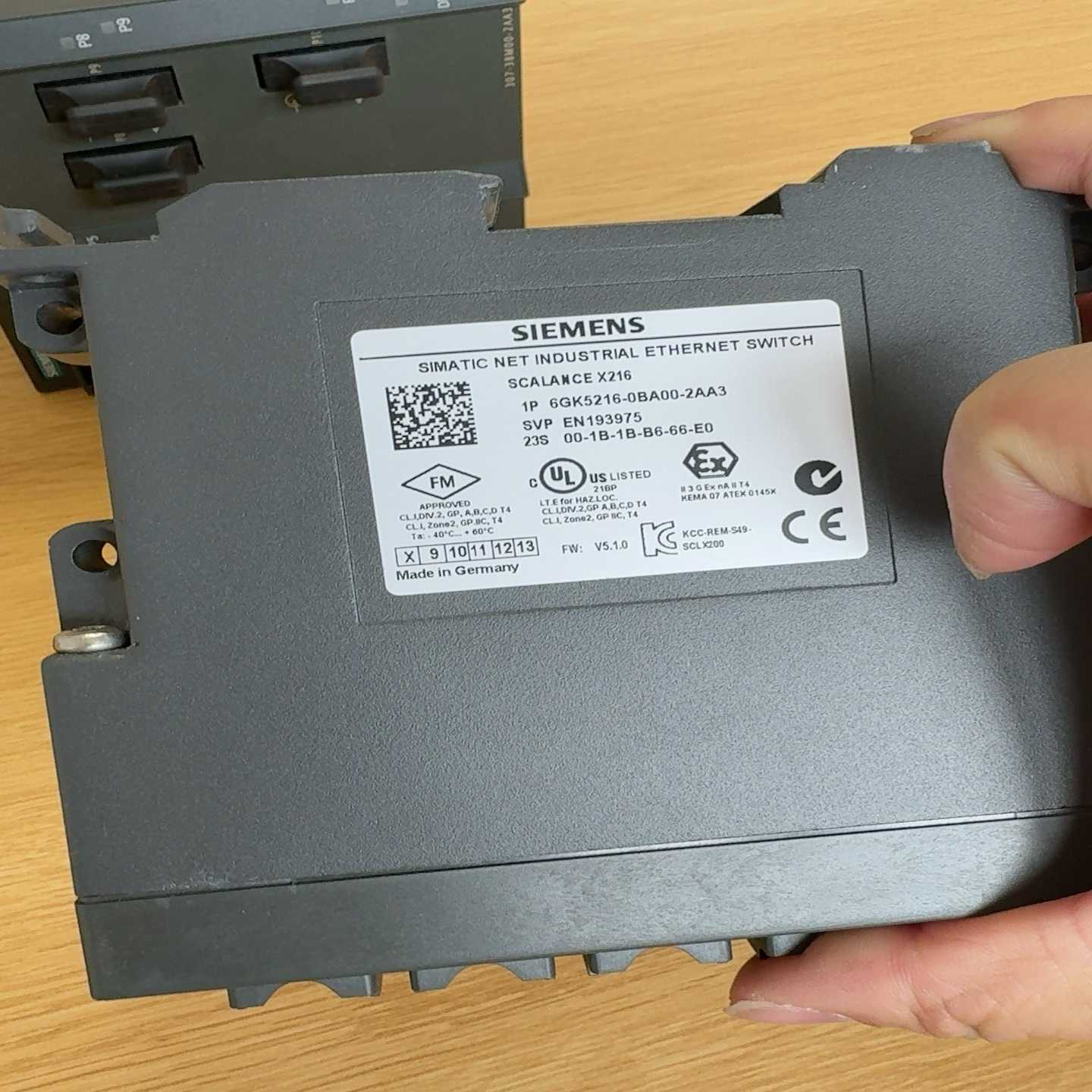 西门子6GK5216-0BA00-2AA3图片为实物。有12-议价