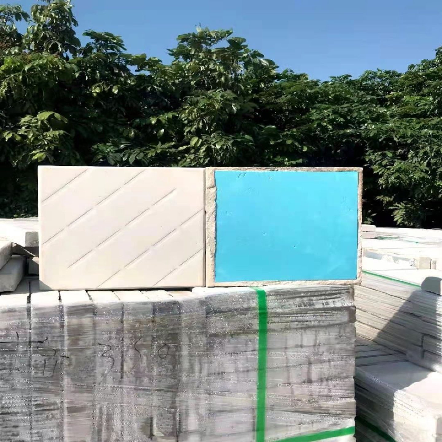 厂家销直天台隔热砖楼砖顶防晒泡隔热保温片