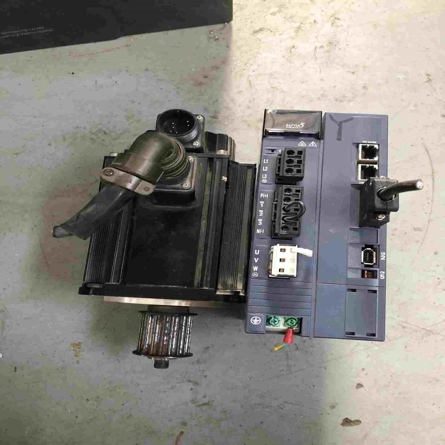 (询价)富士驱动器 RYH202F5-VV2 和富士伺服电机 GYG