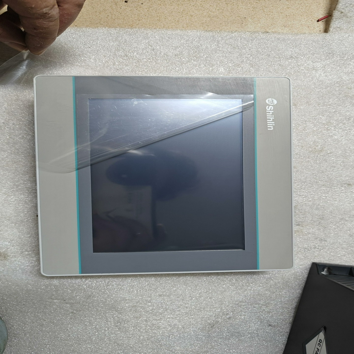士林触控屏幕PI3070I-N拆机一个，成色漂亮，实物如图--议价商品