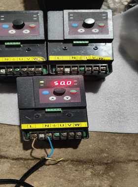 咨询-英捷思变频器，0.75kw，实物如图，测试正常，一起3个，一