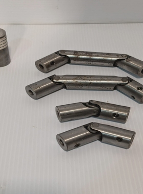 Lotof4ConnectingUniversalJoints,plusotheritemaspic