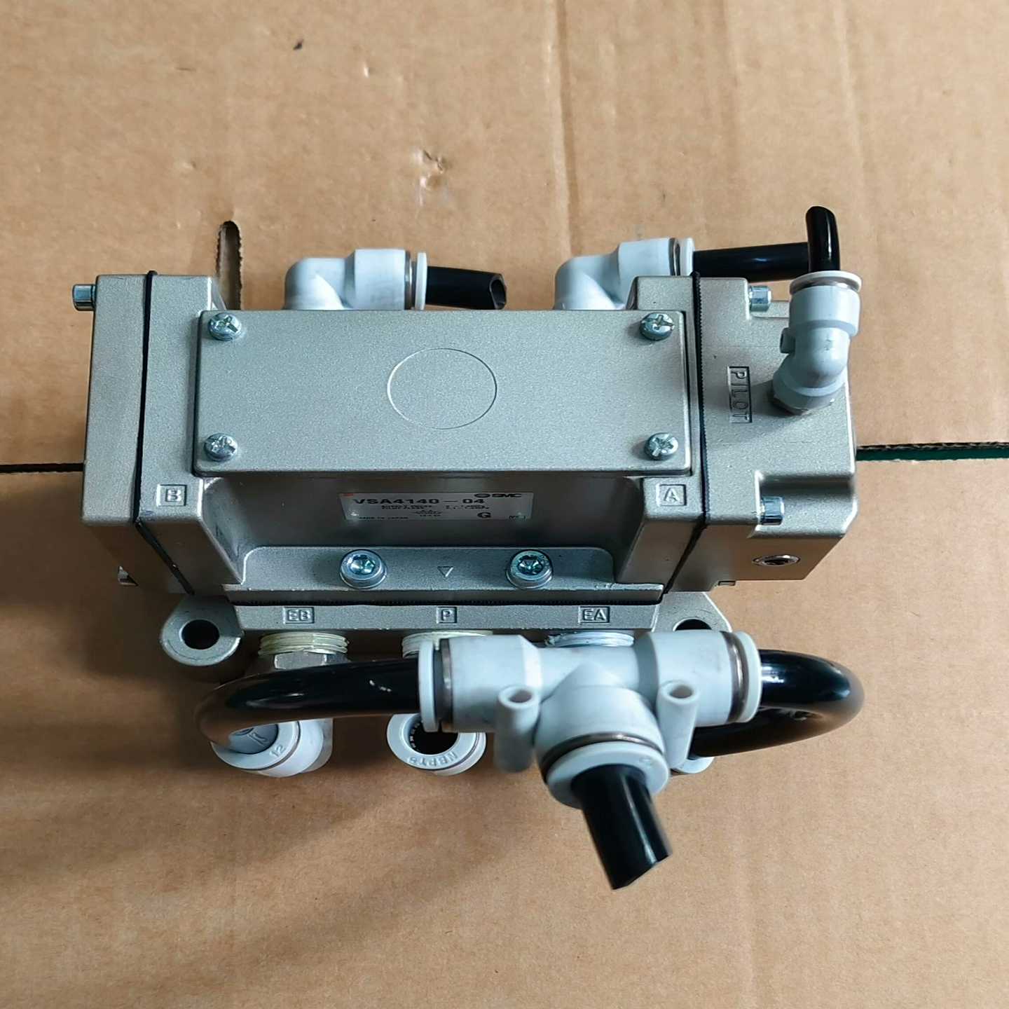 9新 直动式电磁阀 VSA4140-04~询价