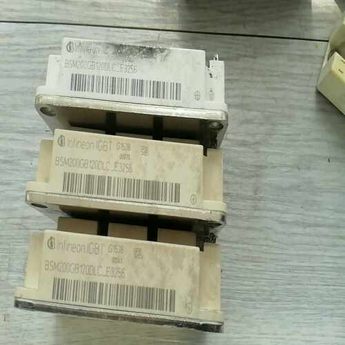 咨询-BSM200GB120DLC，测量正常，外观完整瑕疵，3个2