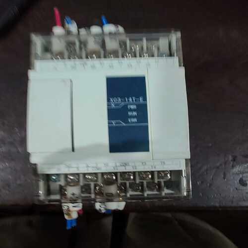 询价85新信捷plc，xc3-14t，18年份。成色非常新。功能