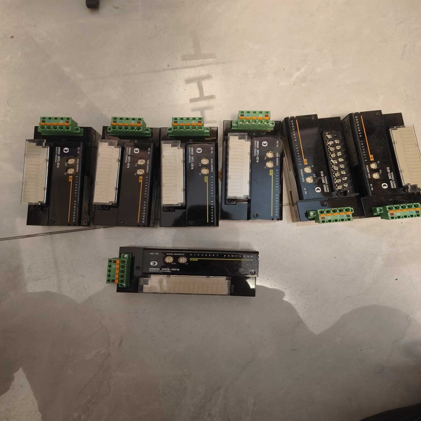 模块DRT2-OD16，新的，无包装了，实物如图询价