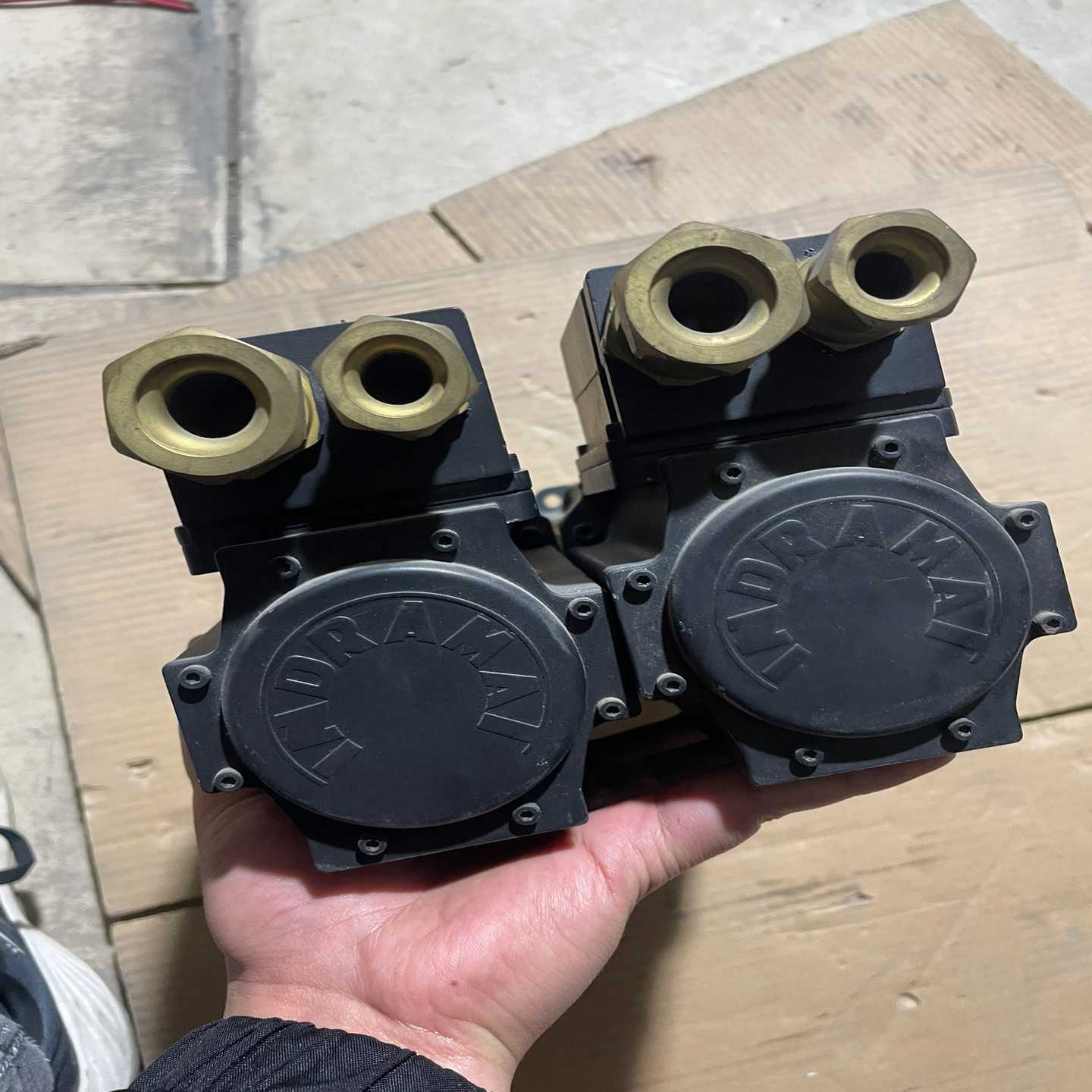 询价日业22KW变频器 CM530-CT4022G030P 二手议价