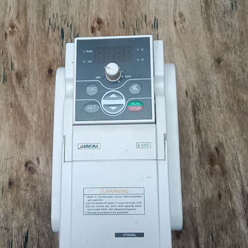 四方E550变频器380V4KW，变频器外观完整。-议价