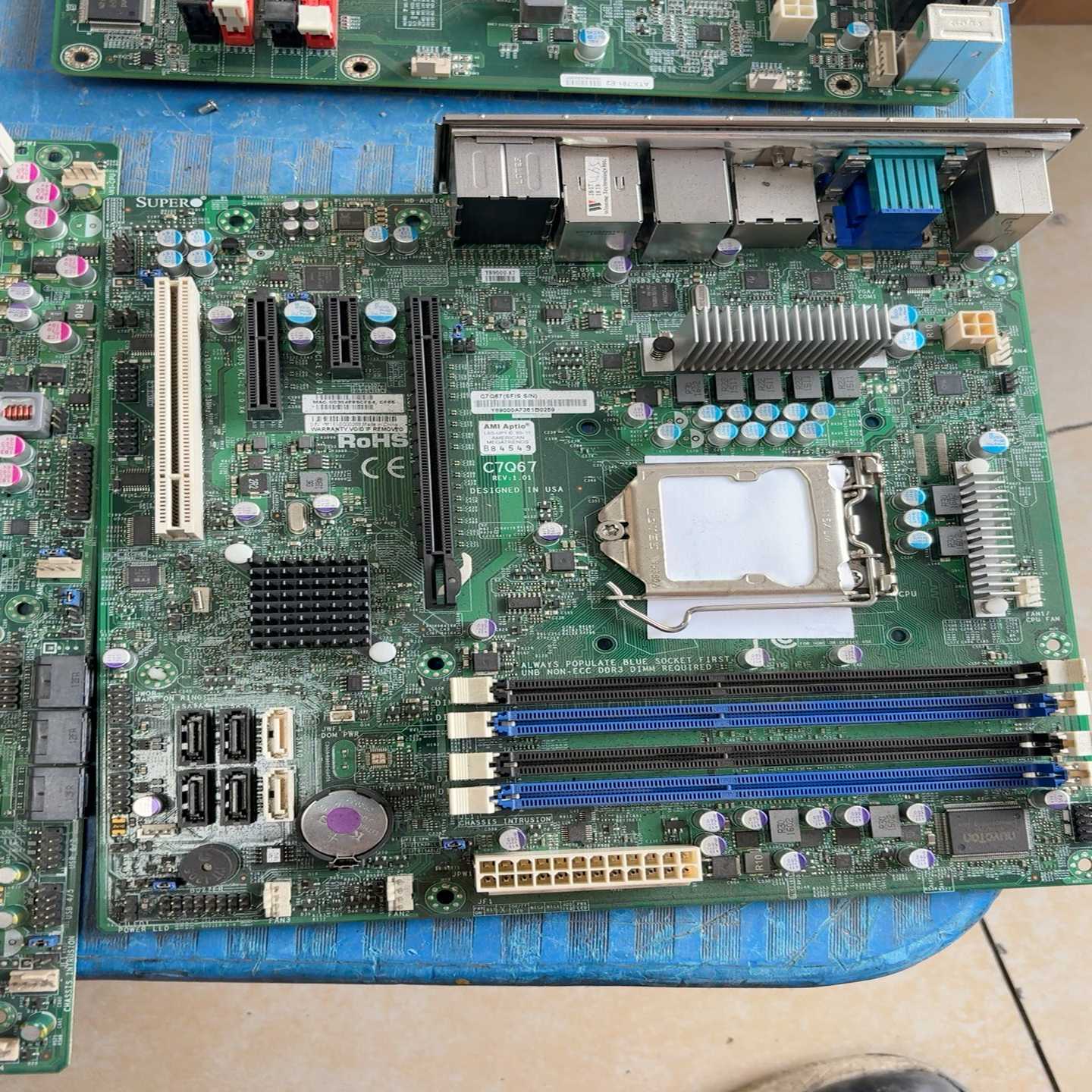 (议价)超微C7Q67服务器主板,1155针接口,支持DDR3内存。