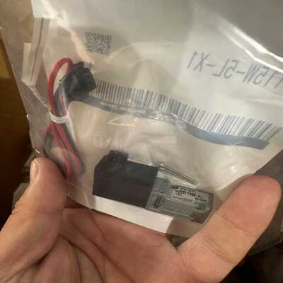 SMC原装电磁阀VQD115W-5L-X1，全新未使用。日本--议价商品